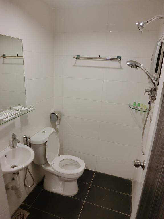 Nah Hotel Skudai Quarto foto
